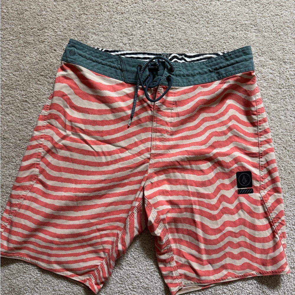 Volcom Boardshorts size 30